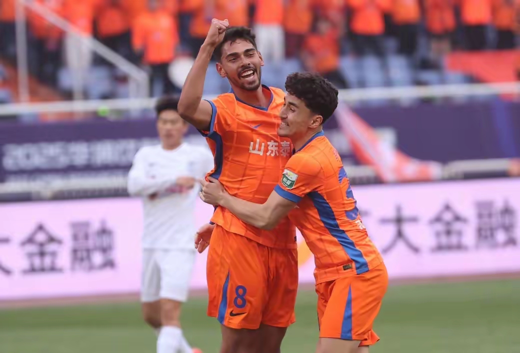 开云体育登录-赛地聚焦：亚冠今晚热度飙升，山东泰山迎来里程碑，底气十足，训练强度明显提升的简单介绍