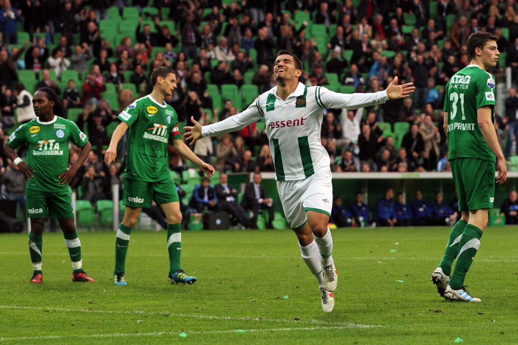 开云体育安全-塞维利亚关键时刻扳平良机，志在荷甲名次提升，目标明确，轮换策略成焦点(武藏点胶机200s编程说明书)